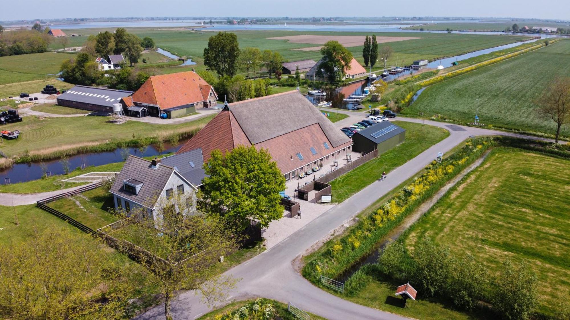 Groepsaccommodatie Fries En Fruitig Nijhuizum Zewnętrze zdjęcie